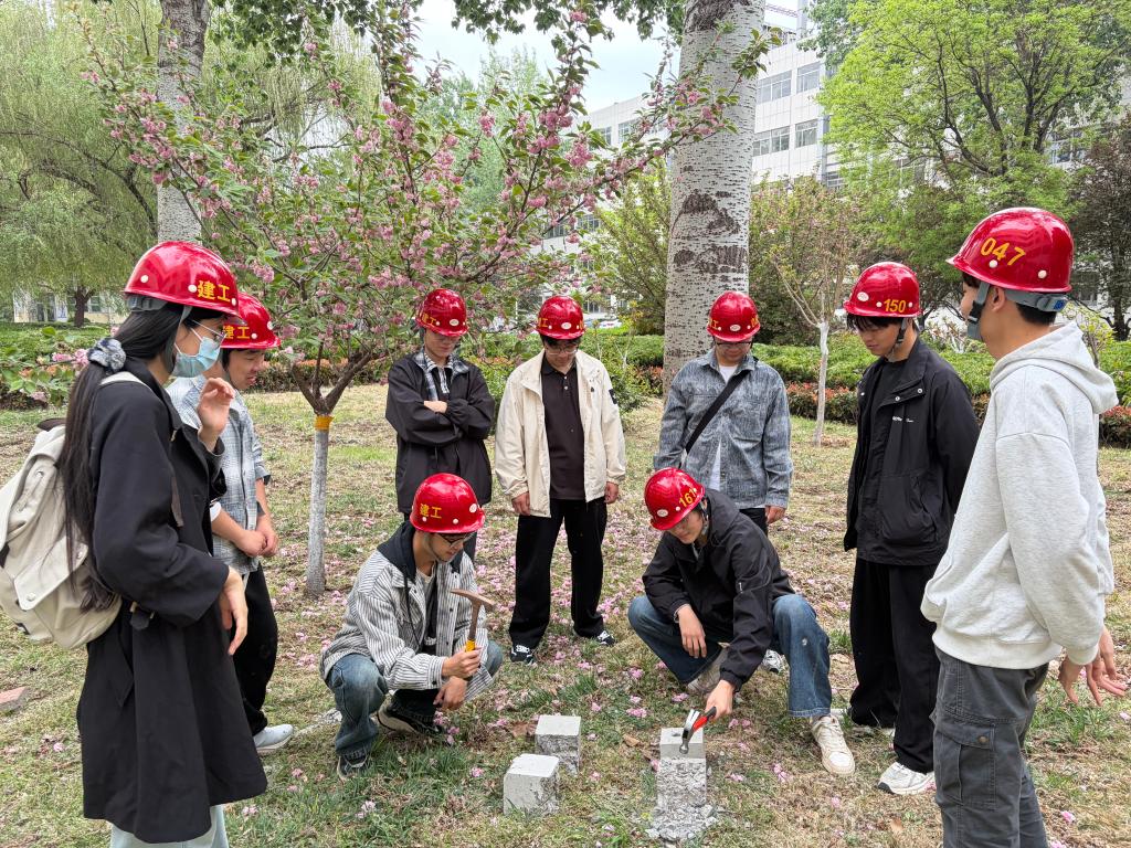 122cc太阳成集团心理健康教育系列活动